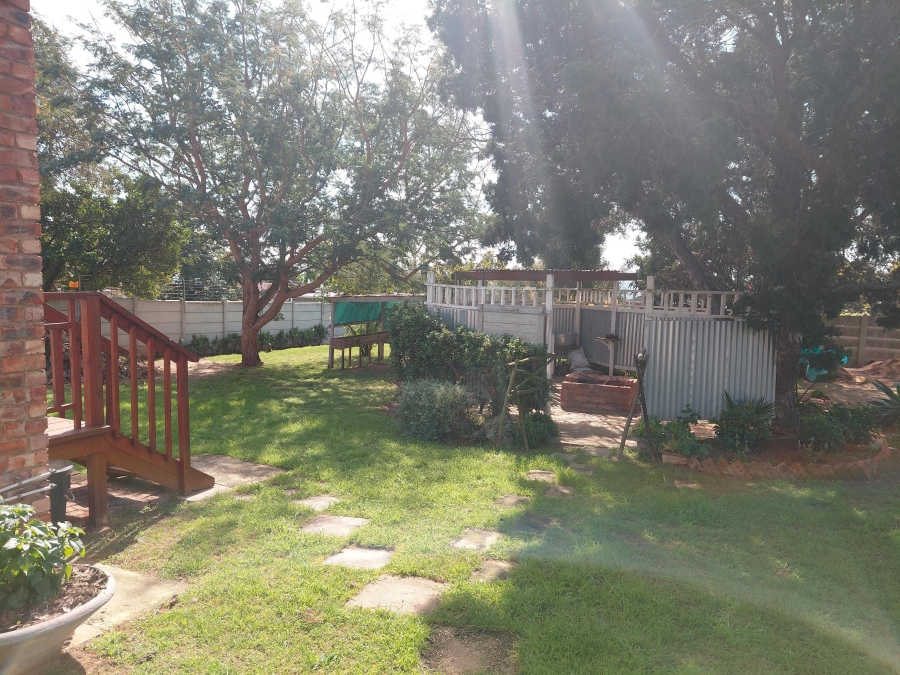 4 Bedroom Property for Sale in Bothasrus Eastern Cape